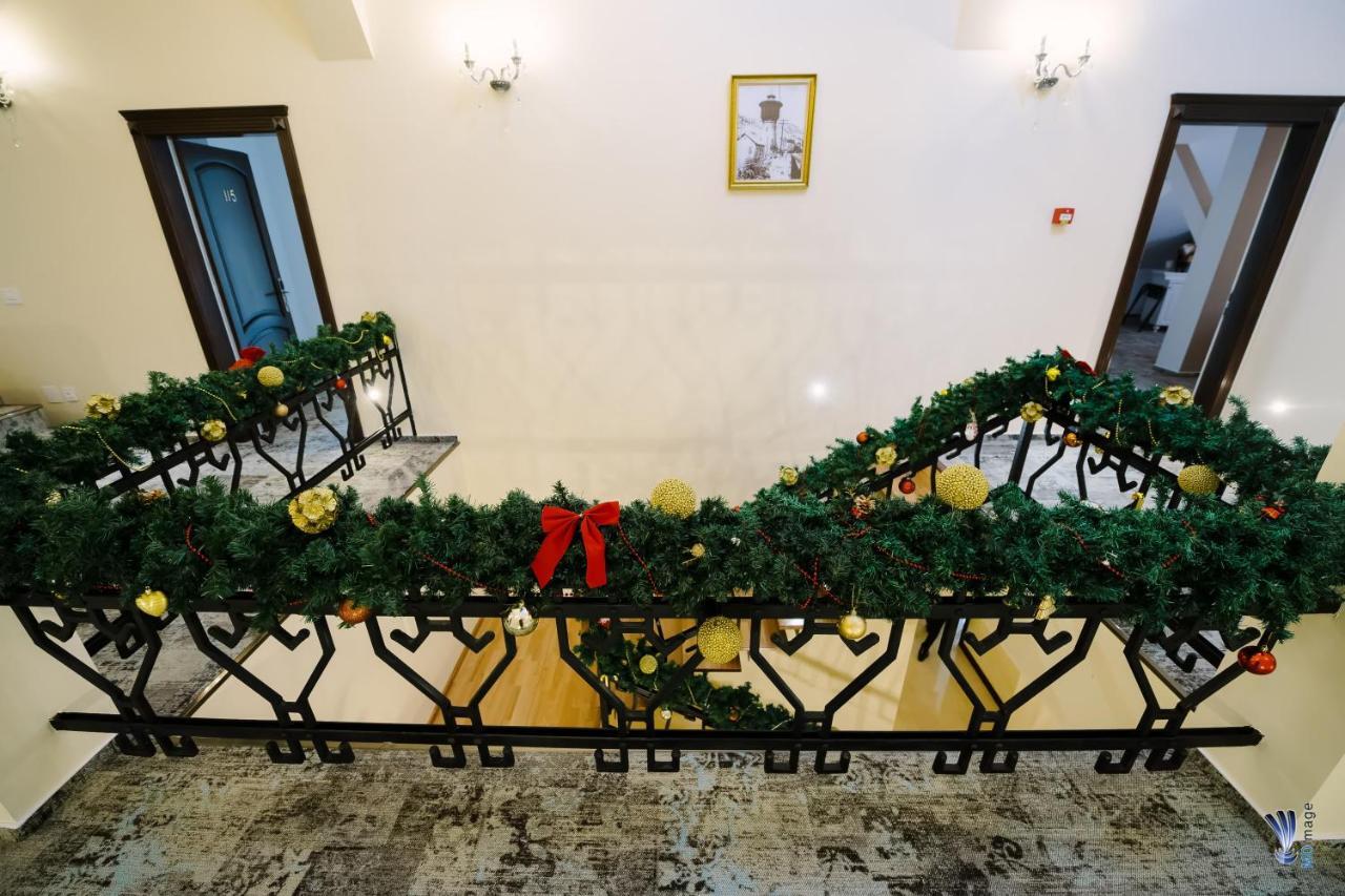 Hotel La Belle Epoque Petroşani Dış mekan fotoğraf