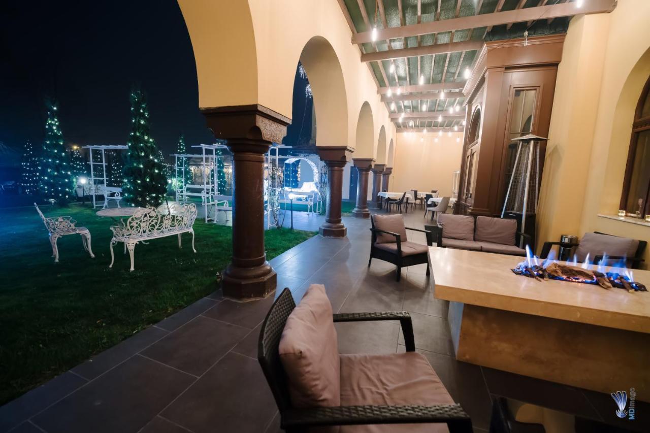 Hotel La Belle Epoque Petroşani Dış mekan fotoğraf
