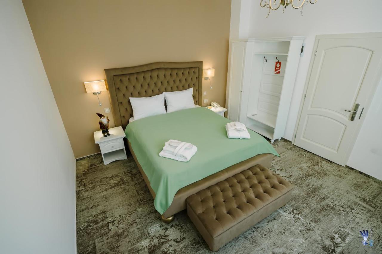 Hotel La Belle Epoque Petroşani Dış mekan fotoğraf